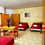 شقة فندقية Lupiae *
