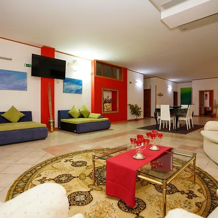 Lejlighedshotel Lupiae *